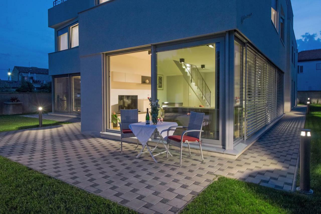 Caisa- Luxury Apartment 20 M From The Sea Zára Kültér fotó