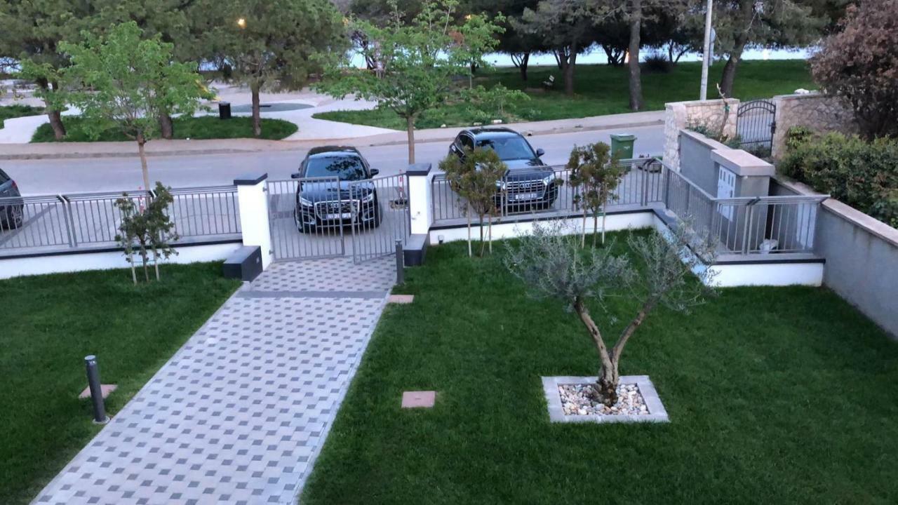 Caisa- Luxury Apartment 20 M From The Sea Zára Kültér fotó